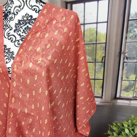 NWT SONOMA ZUMO GEO TACKED RUANA (CORAL & YELLOW / OS) - Picture 13 of 15